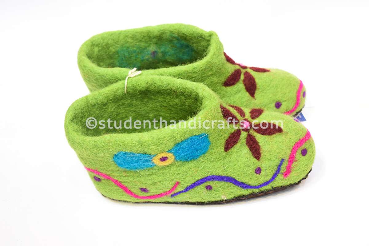 Felt Green Flower Kindle Shoes